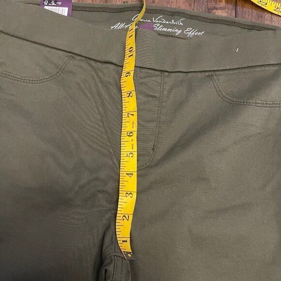 Gloria Vanderbilt Slimming Pants - Picture 6 of 9